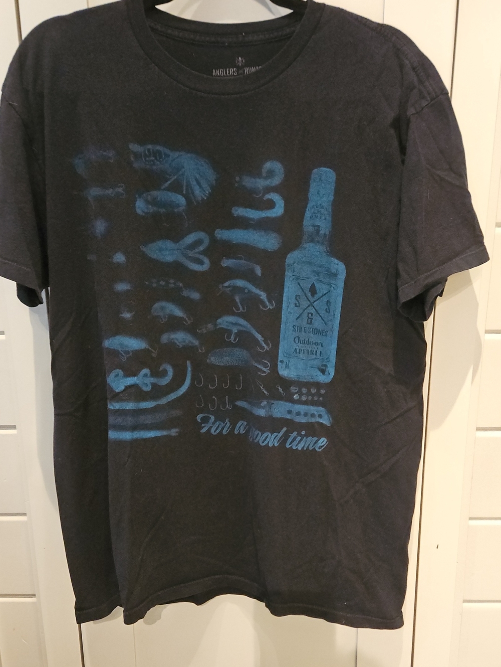 Anglers & HUNTERS Men Black Short‑Sleeve Graphic Tee with Blue Print SZLarge